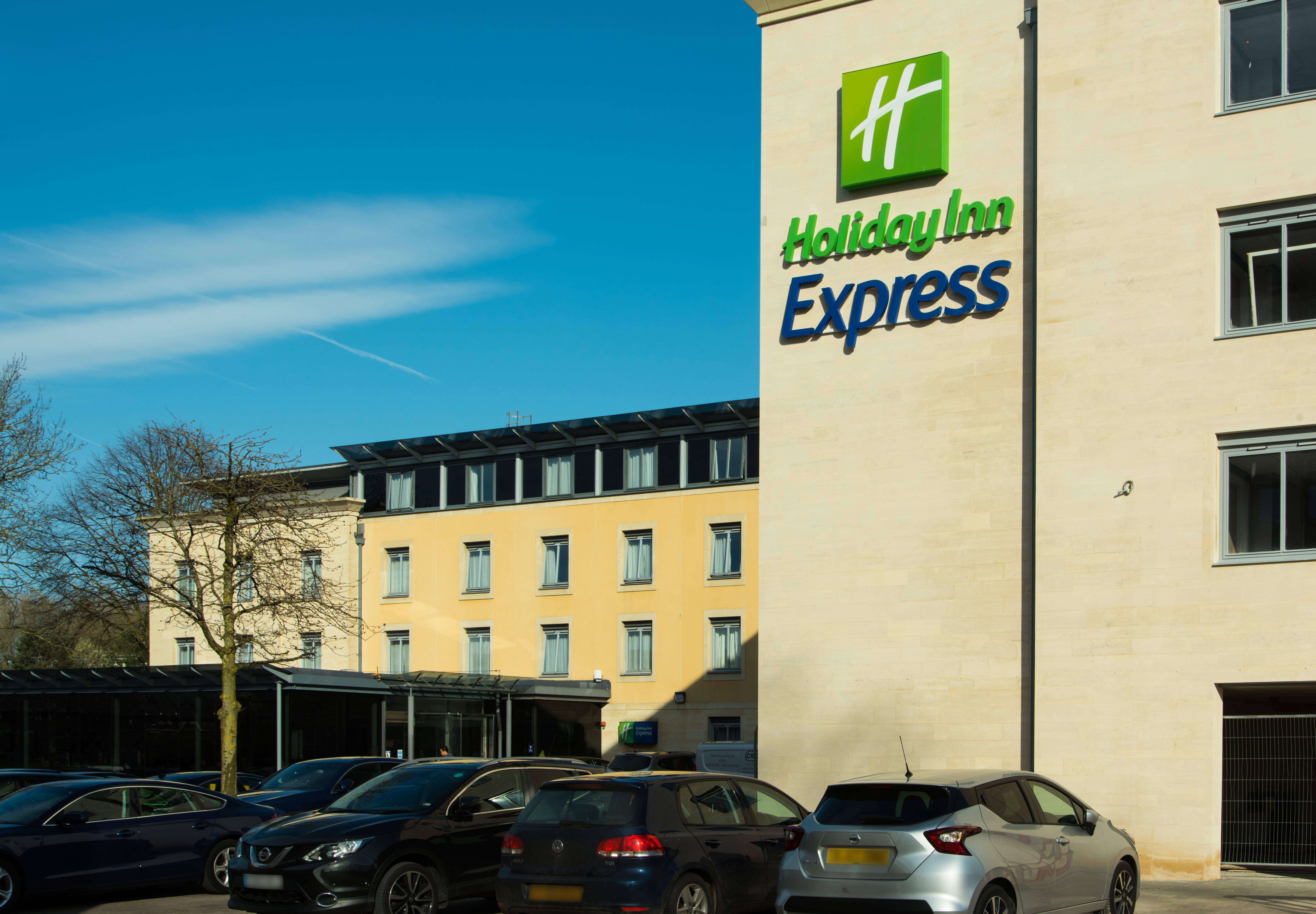 Holiday Inn Express Bath, An Ihg Hotel Exterior foto