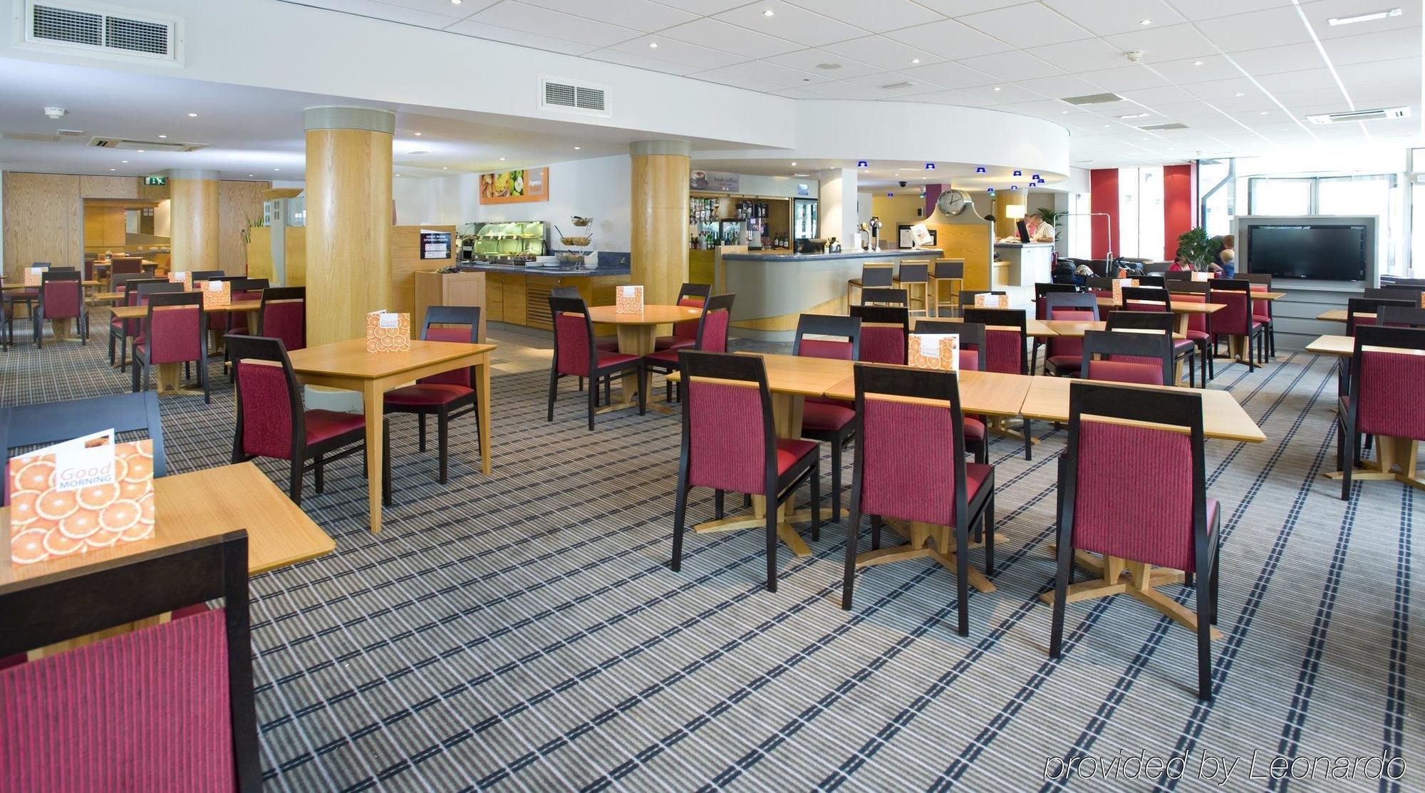 Holiday Inn Express Bath By Ihg Restaurante foto