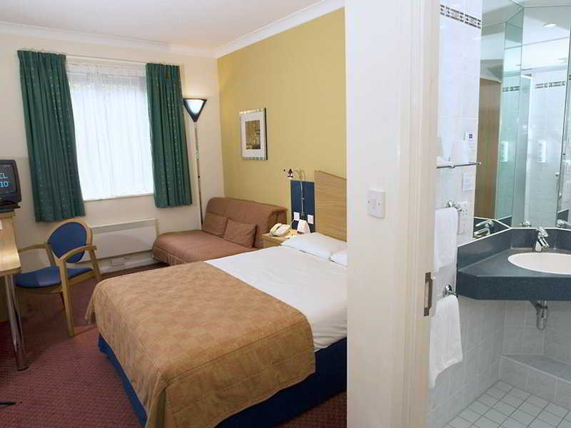 Holiday Inn Express Bath By Ihg Habitación foto