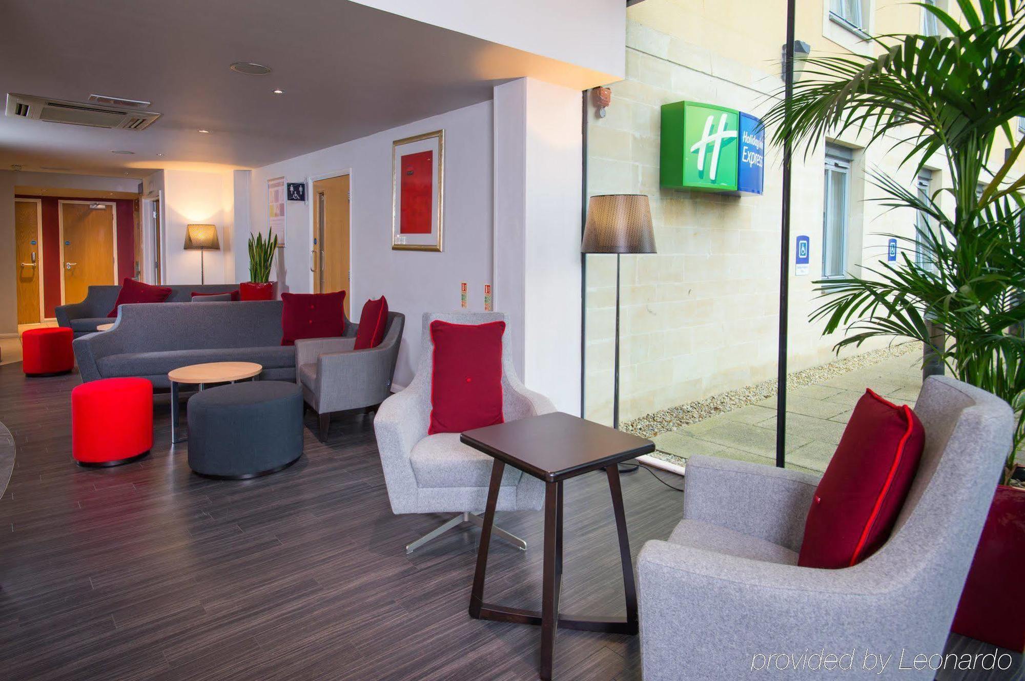 Holiday Inn Express Bath By Ihg Exterior foto